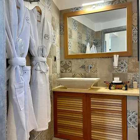 Golden Moments Luxury Stone B *