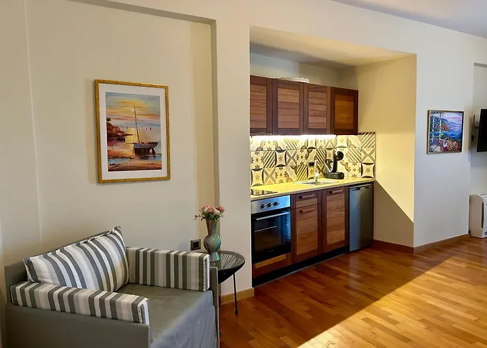 Golden Moments Luxury Stone B * メッサリア