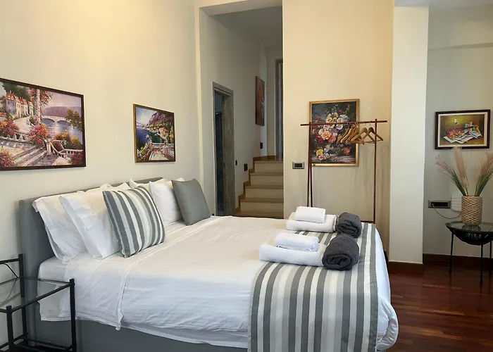 Golden Moments Luxury Stone B * メッサリア