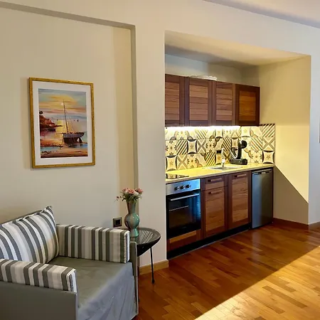 Golden Moments Luxury Stone B * Mesariá