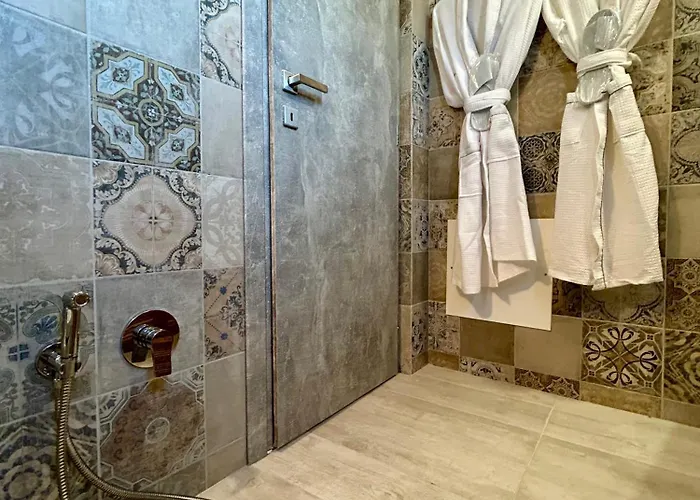 빌라 Golden Moments Luxury Stone B *