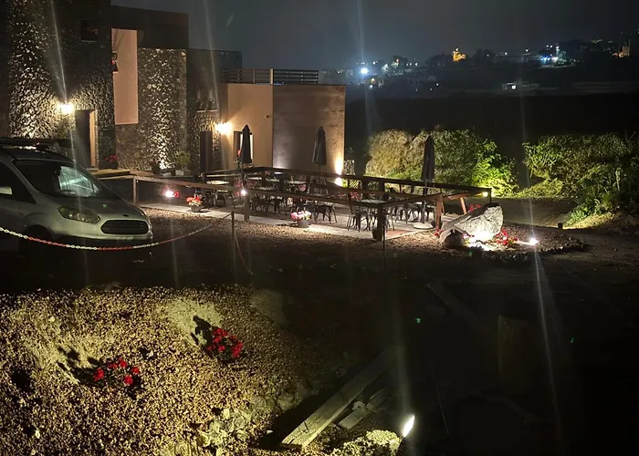 Golden Moments Luxury Stone B * 메사리아